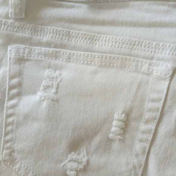 Dollhouse Distressed Roll-up Casual Shorts - Picture 3 of 8